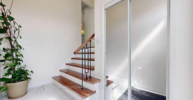 Additional image 4 of 7433 Sigsbee Dr