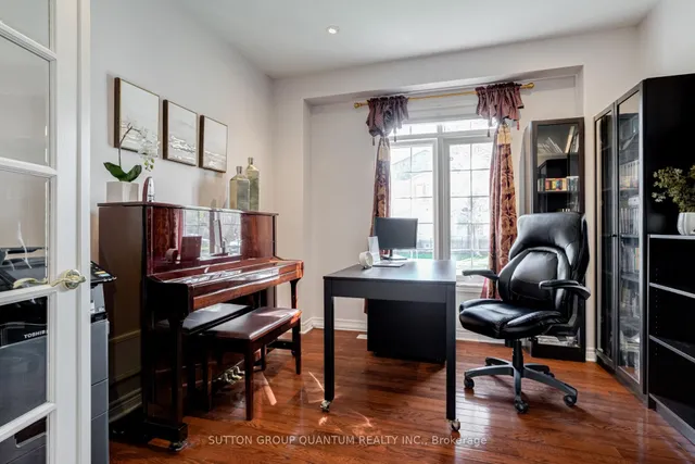 Additional image 20 of 49 Supino Cres