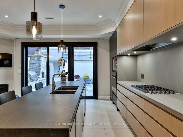 Additional image 7 of 31 Webster Ave