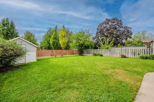 Additional image 40 of 136 St Jerome Cres