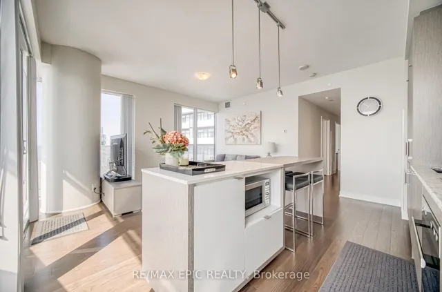 Additional image 19 of 88 Harbour St Unit 6910