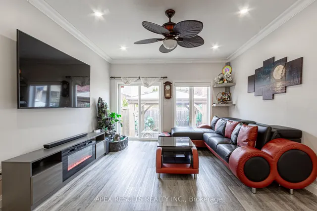 Additional image 12 of 97 Trafalgar Dr