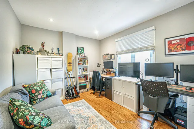 Additional image 40 of 712 Gladstone Ave