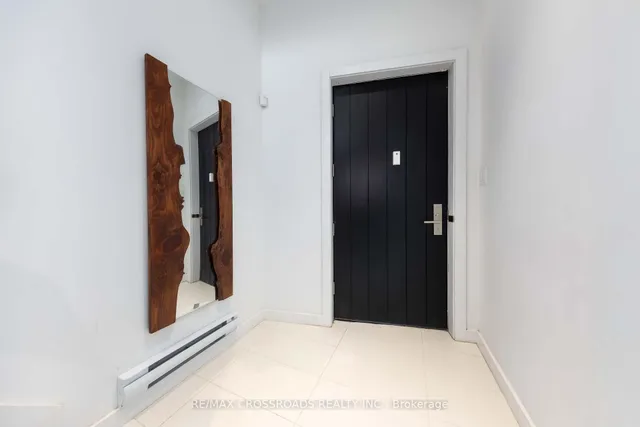 Additional image 4 of 536A Eglinton Ave