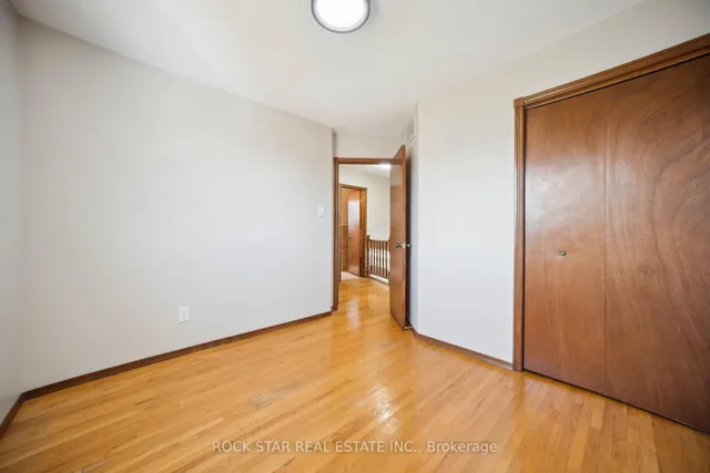 Additional image 29 of 11 Herbert Crt