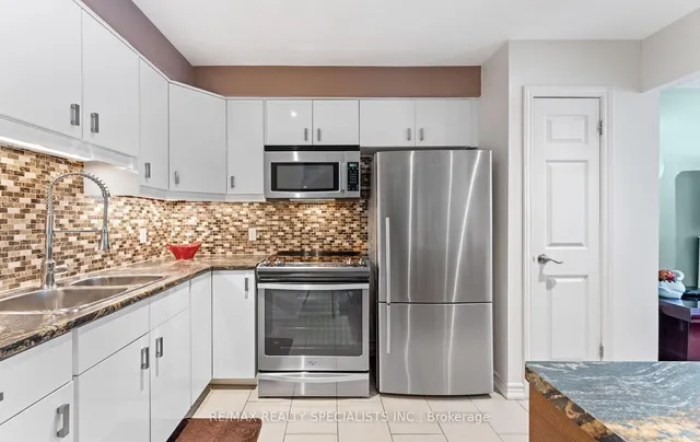 Additional image 14 of 93 Collins Cres