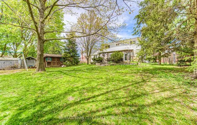 Additional image 43 of 92 Pinehurst Cres