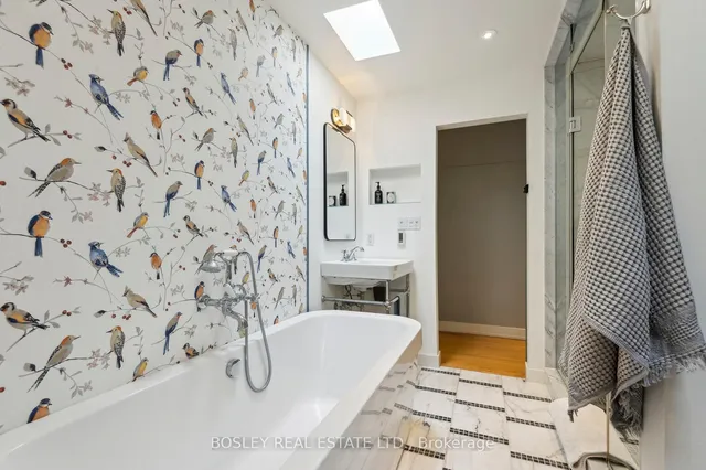 Additional image 41 of 27 1/2 Dunbar Rd