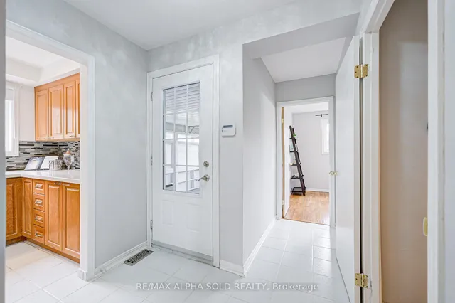 Additional image 4 of 70 Clydesdale Dr