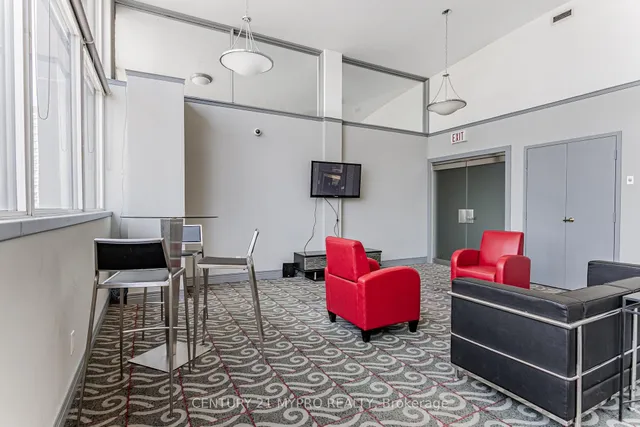 Additional image 6 of 555 Yonge St Unit 401