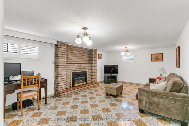 Additional image 38 of 172 Firgrove Cres