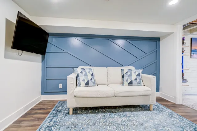 Additional image 32 of 36 Walpole Ave