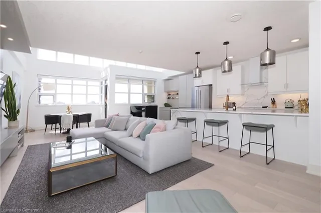 Additional image 5 of 112 Benton St Unit 710