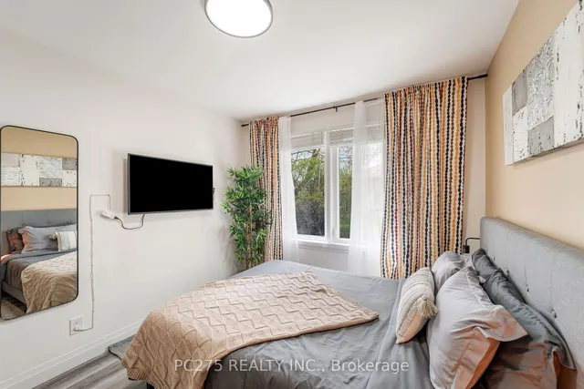 Additional image 33 of 67 Acton Ave