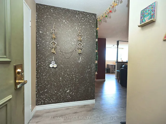 Additional image 8 of 3700 Kaneff Cres Unit 2101