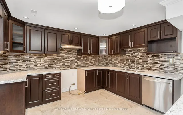 Additional image 43 of 94 Bayhampton Dr