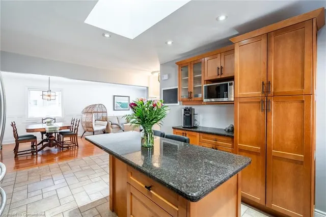 Additional image 4 of 31 Loneoak Cres