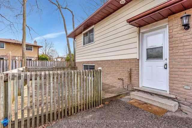 Additional image 35 of 113 Martinglen Cres