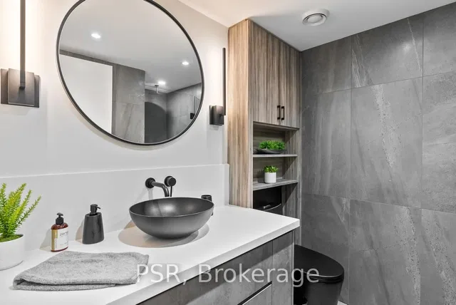 Additional image 20 of 350 Wellington St Unit G19