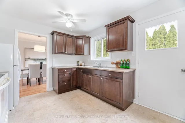 Additional image 18 of 204 Bousfield Cres