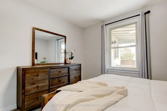 Additional image 20 of 182 Glennie Ave