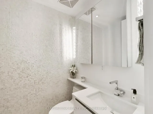 Additional image 24 of 35 Balmuto St Unit 4402