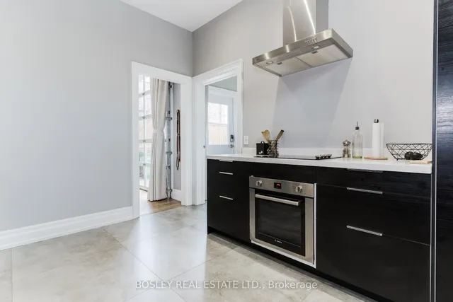 Additional image 30 of 42 Logan Ave