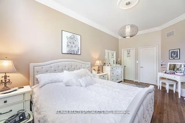 Additional image 18 of 1 Odeon St