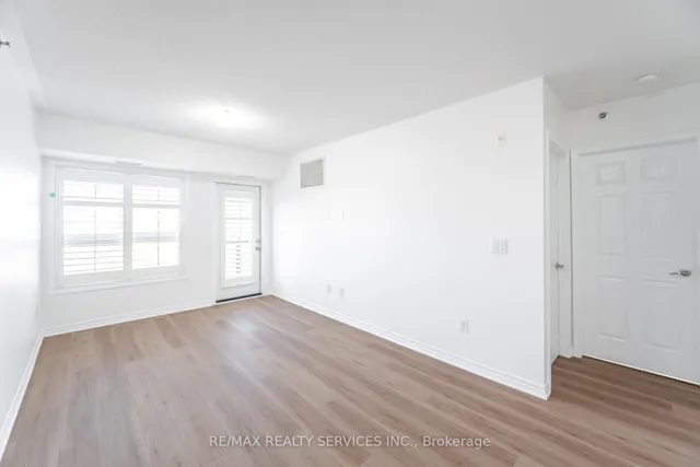 Additional image 18 of 70 baycliffe Cres Unit 408