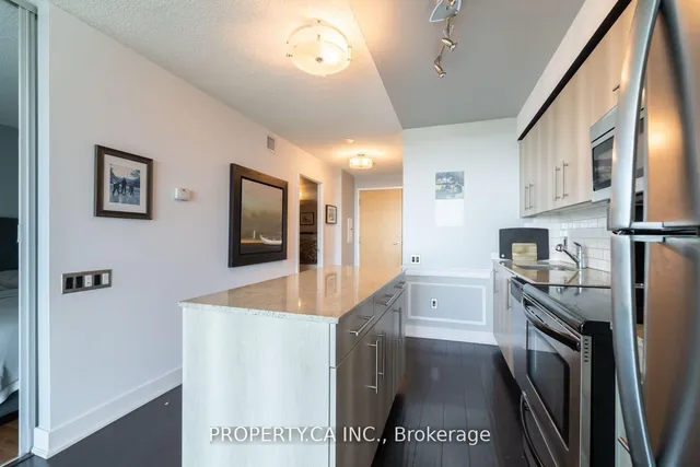 Additional image 5 of 1048 Broadview Ave Unit 1705