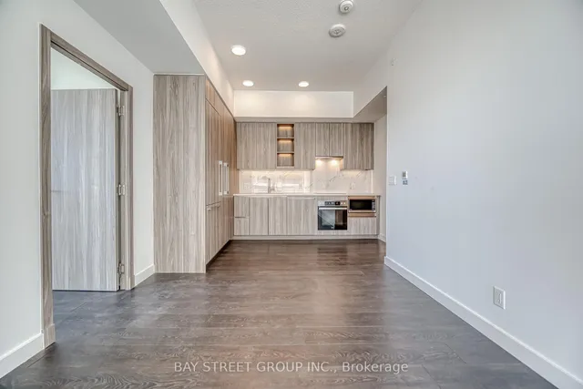 Additional image 9 of 27 McMahon Dr Unit 602