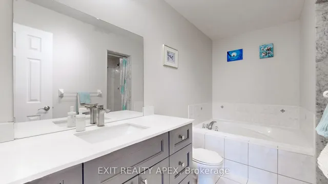 Additional image 25 of 77 Commodore Dr