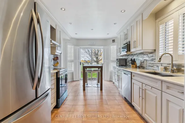 Additional image 6 of 5874 Sidmouth St