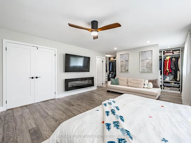 Additional image 31 of 302 Leacock Ave