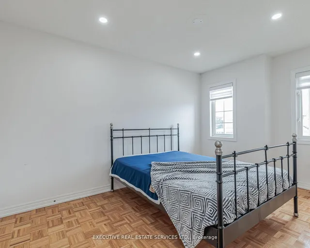 Additional image 21 of 10 Natronia Tr