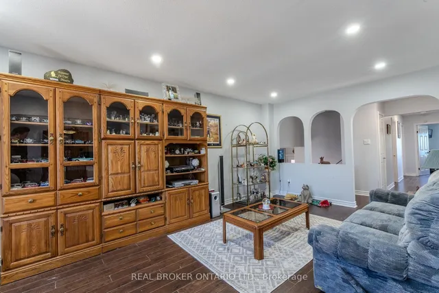 Additional image 2 of 17 Taymall St