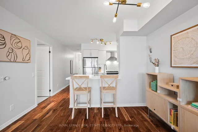 Additional image 9 of 61 Heintzman St Unit 812