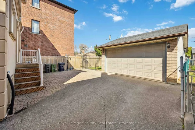 Additional image 36 of 1006 Briar Hill Ave