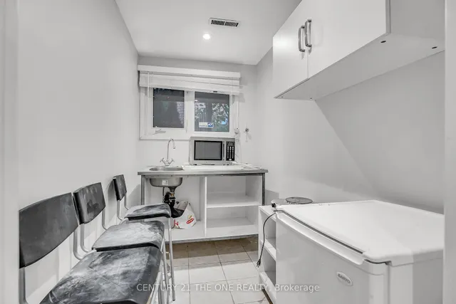 Additional image 37 of 225 Maxome Ave