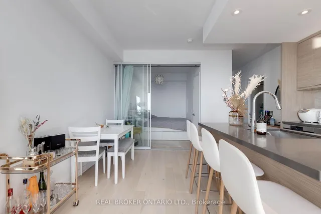 Additional image 10 of 488 University Ave Unit 4403