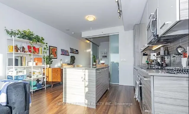 Additional image 3 of 210 Simcoe St Unit 704