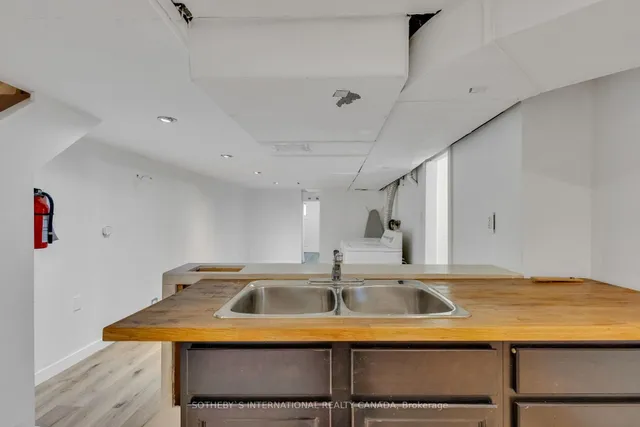 Additional image 31 of 43 Burnfield Ave