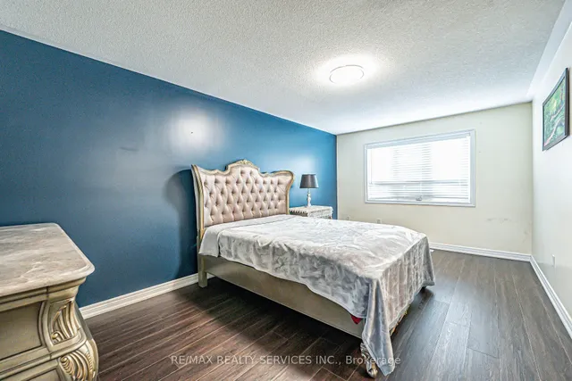 Additional image 24 of 32 Crystalview Cres