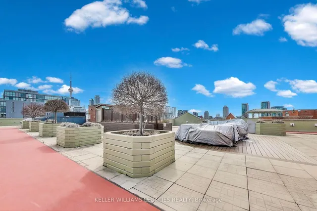 Additional image 16 of 801 King St Unit 907