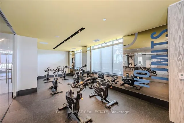 Additional image 41 of 85 Duke St Unit 1702