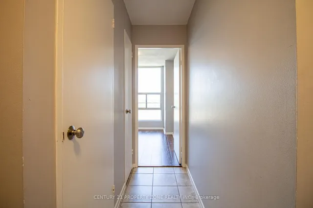 Additional image 23 of 25 Kensington Rd Unit 1612