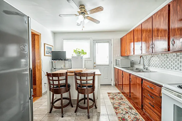 Additional image 12 of 18 Courtwright Rd