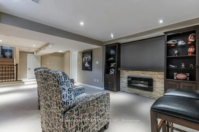 Additional image 39 of 46 Livingston Rd