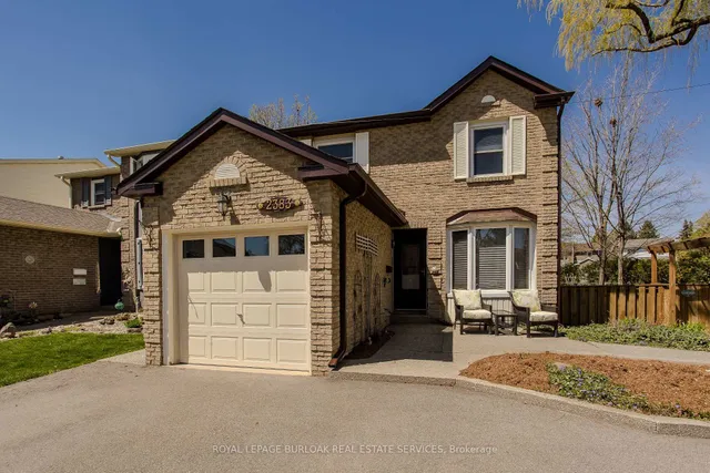 2383 Cotswold Cres