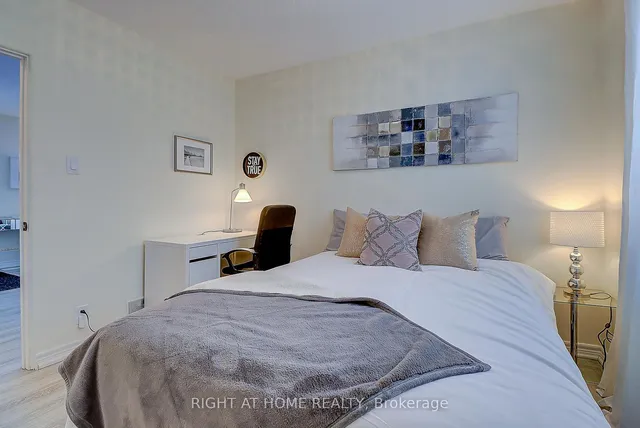 Additional image 21 of 5 Bellefontaine St